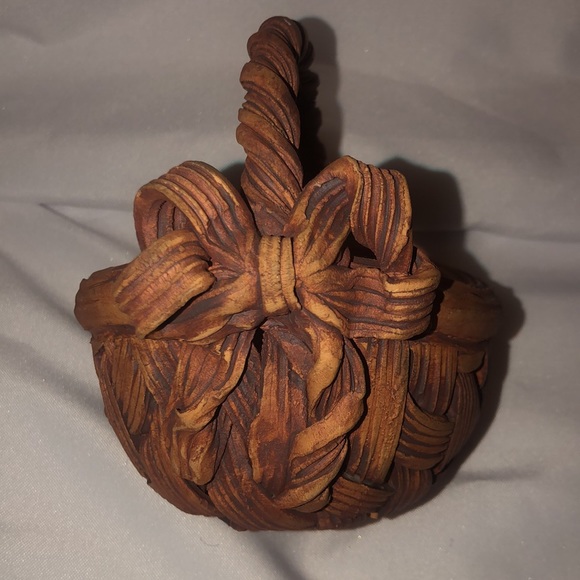 Ceramic Basket - Picture 2 of 6